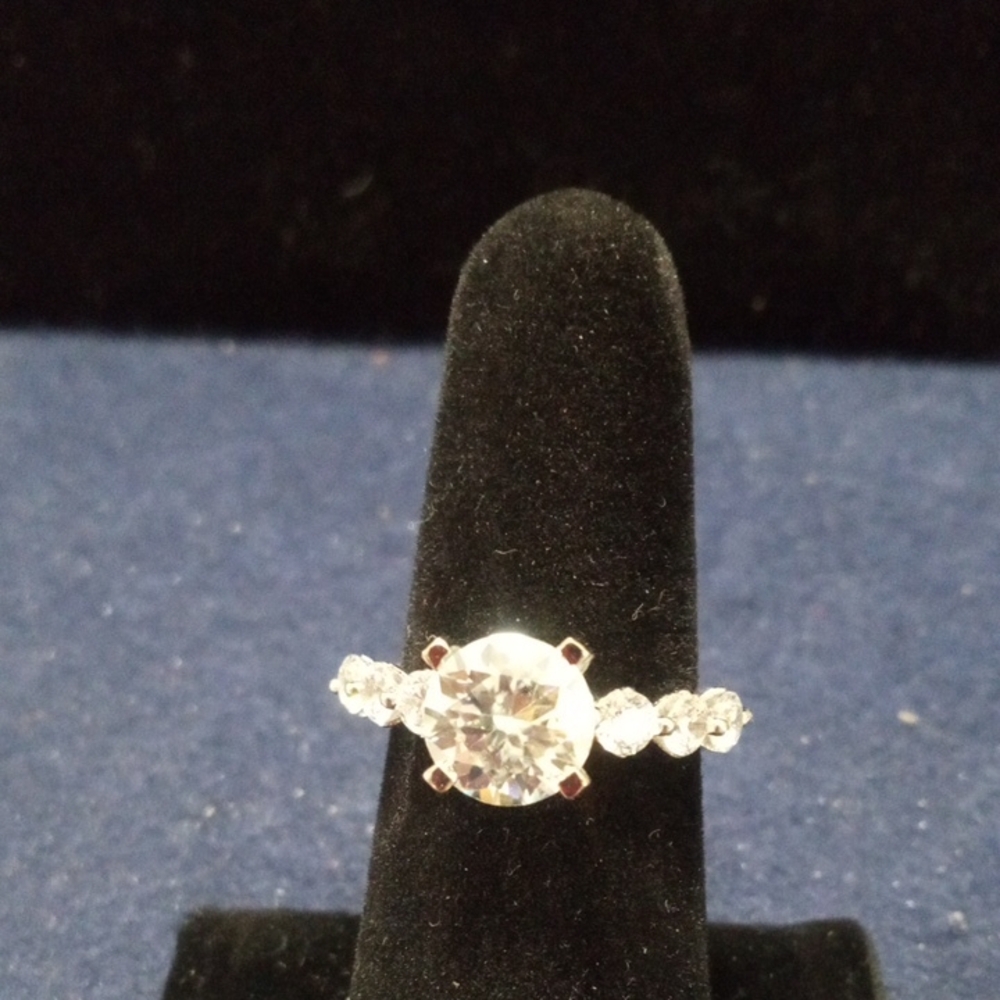 Elegant Sterling Silver Moissanite Engagement Set Ring Size 7